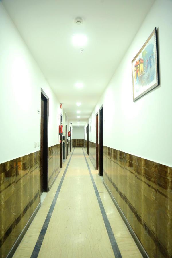 Aerocity Hotel Jindal Palace Delhi- A Well Hygiene Property"All Staff Vaccinated " نيودلهي المظهر الخارجي الصورة