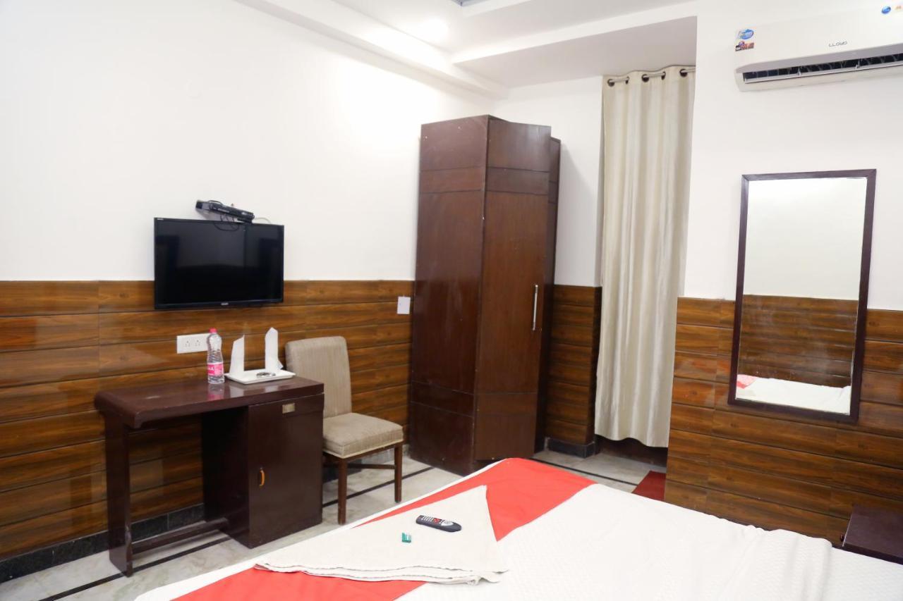 Aerocity Hotel Jindal Palace Delhi- A Well Hygiene Property"All Staff Vaccinated " نيودلهي المظهر الخارجي الصورة