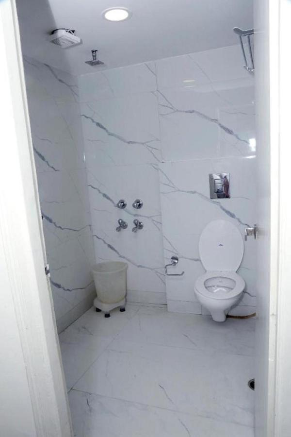 Aerocity Hotel Jindal Palace Delhi- A Well Hygiene Property"All Staff Vaccinated " نيودلهي المظهر الخارجي الصورة